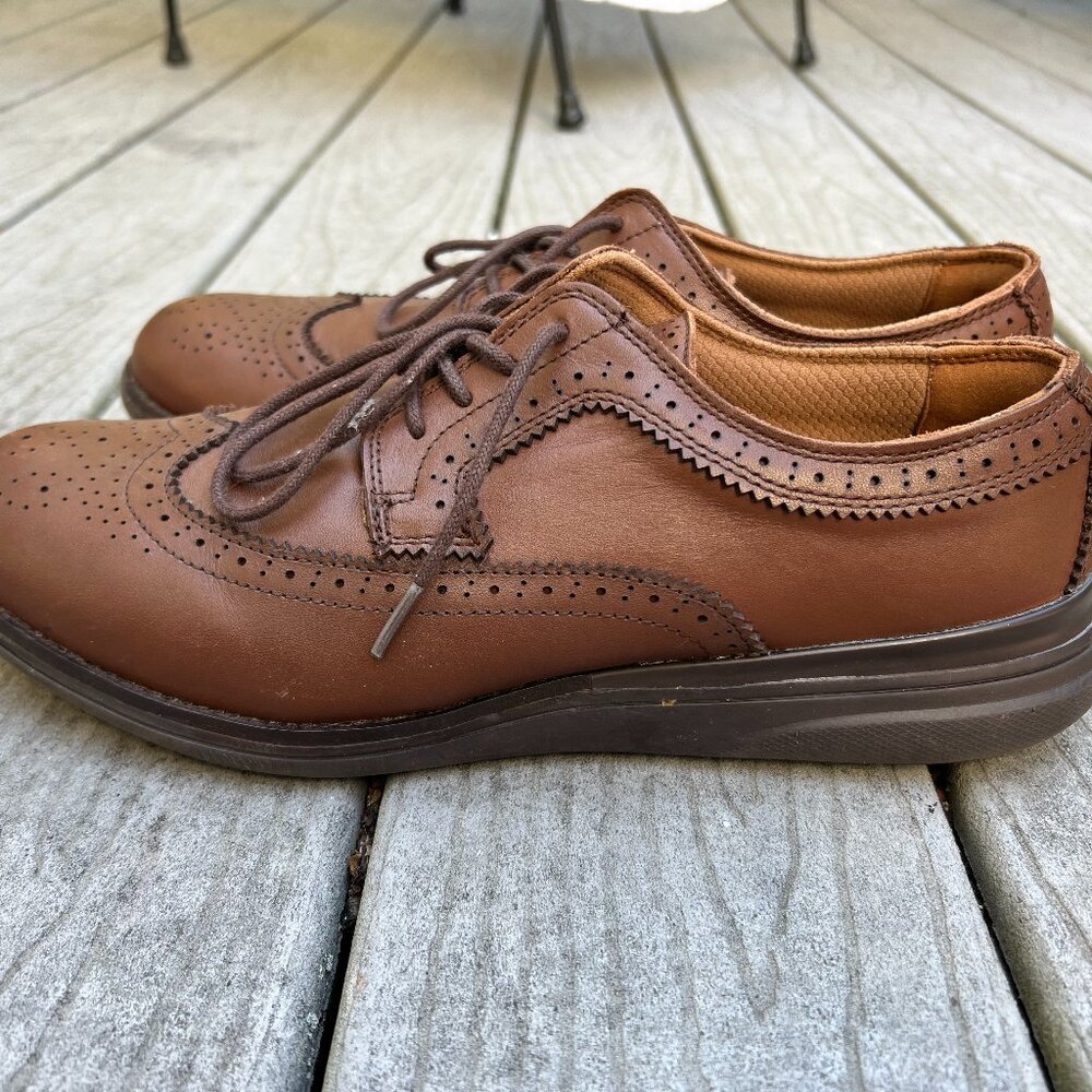 Men's KURU Brown Wingtips Size 10